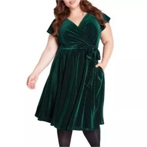 *NWT* ModCloth Dark Green Velvet Faux-Wrap Dress Size 3XL